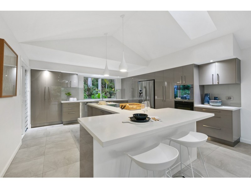 33 Kingsgate Drive, Tinbeerwah QLD 4563