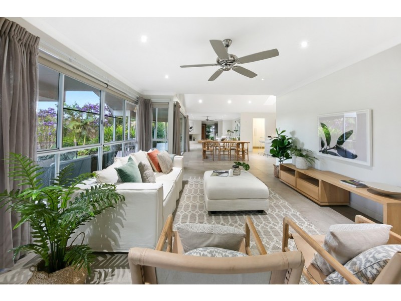 33 Kingsgate Drive, Tinbeerwah QLD 4563