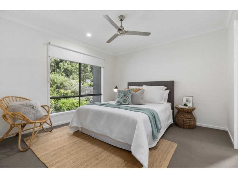 21 Memorial Avenue, Pomona QLD 4568