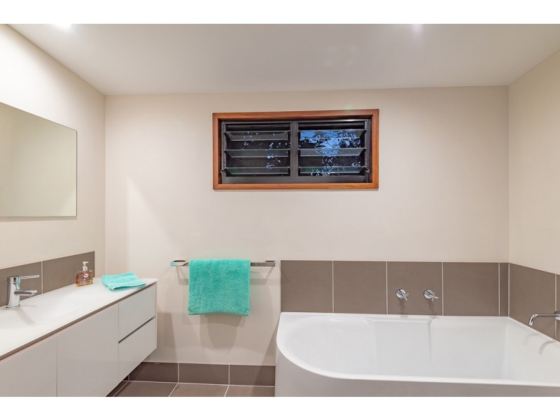 10 Blueberry Lane, Eumundi QLD 4562