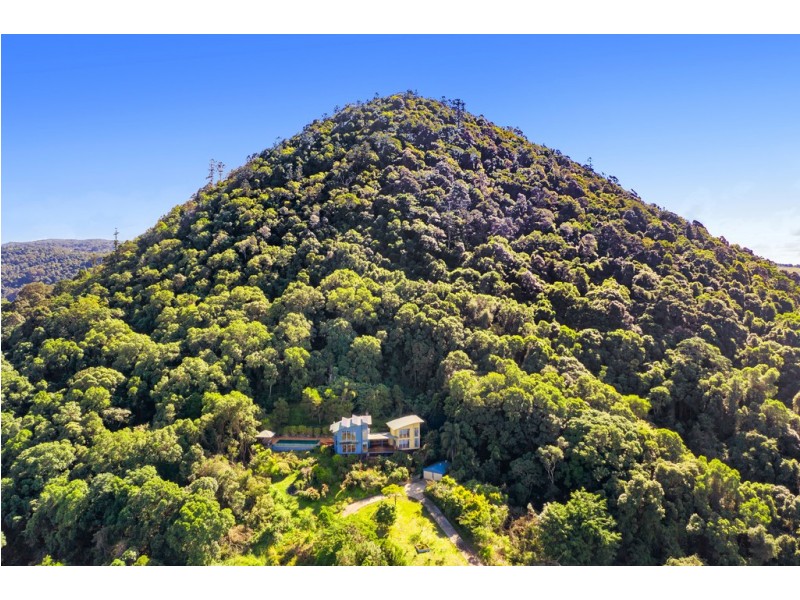 52 Binalong Road, Pinbarren QLD 4568