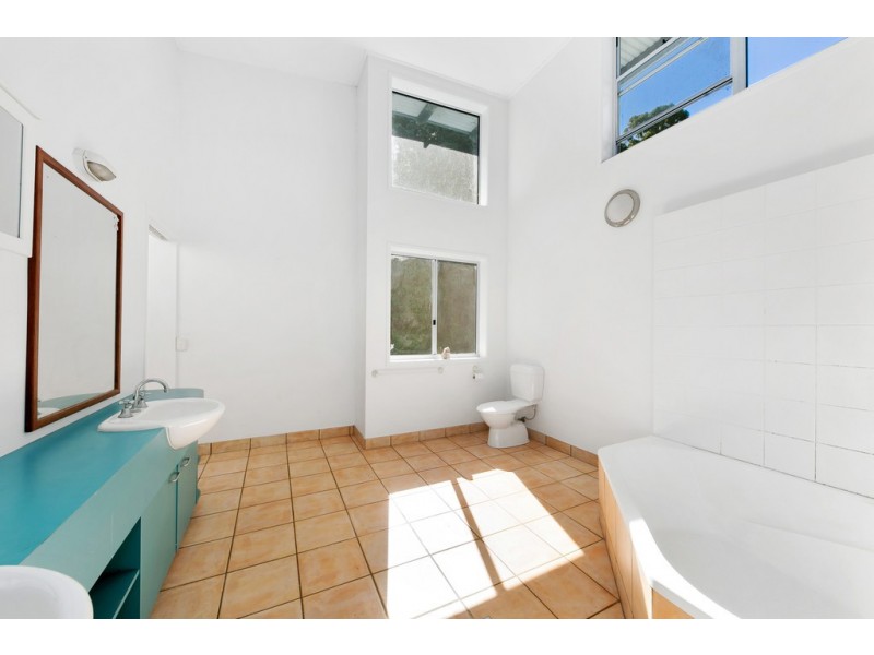 52 Binalong Road, Pinbarren QLD 4568