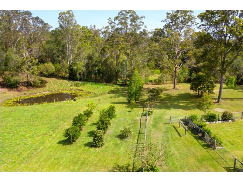89 Black Pinch Road, Pomona QLD 4568
