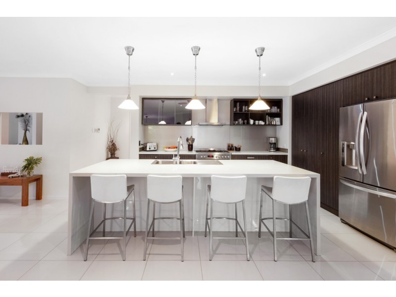 12 Attenuatta Place, Noosaville QLD 4566