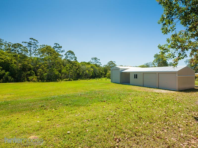 52 Highland Dr, Lake Macdonald QLD 4563