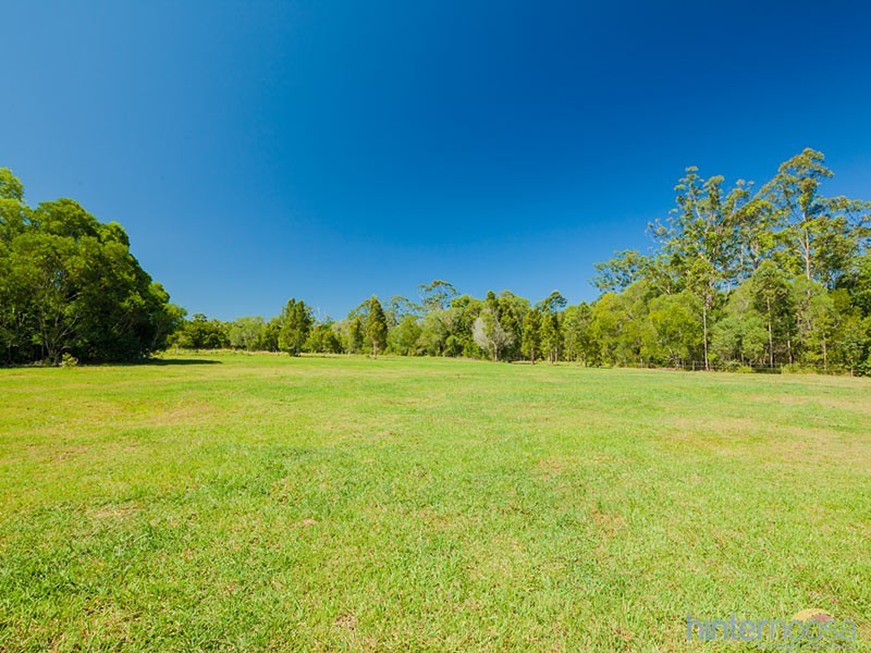 52 Highland Dr, Lake Macdonald QLD 4563