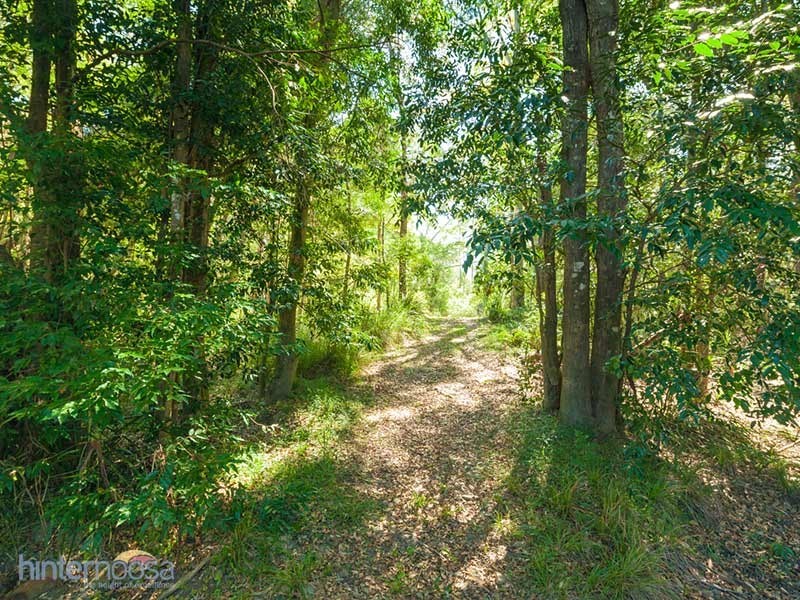 52 Highland Dr, Lake Macdonald QLD 4563