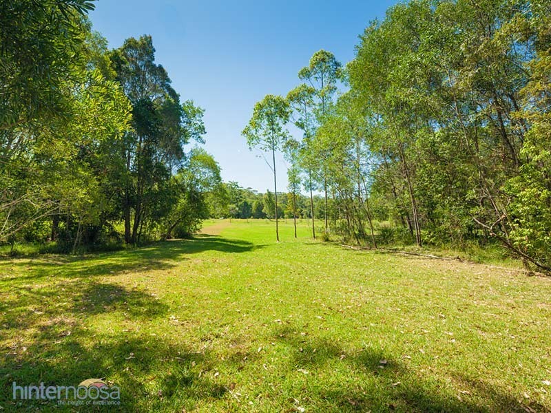 52 Highland Dr, Lake Macdonald QLD 4563