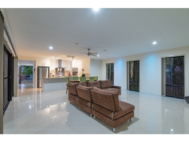 14 Straker Drive, Cooroy QLD 4563