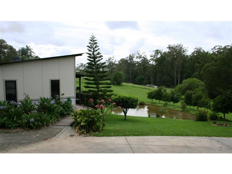 42 Black Mountain Rd, Cooroy QLD 4563