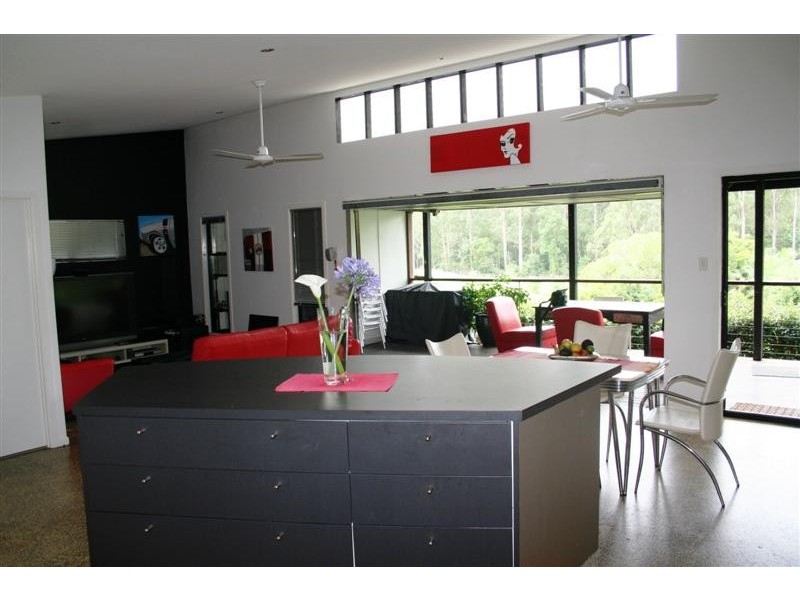 42 Black Mountain Rd, Cooroy QLD 4563