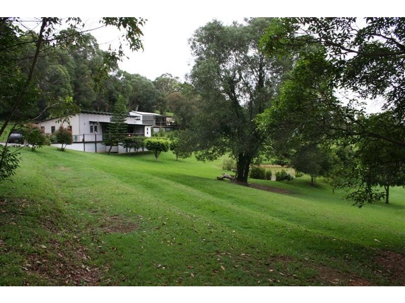 42 Black Mountain Rd, Cooroy QLD 4563
