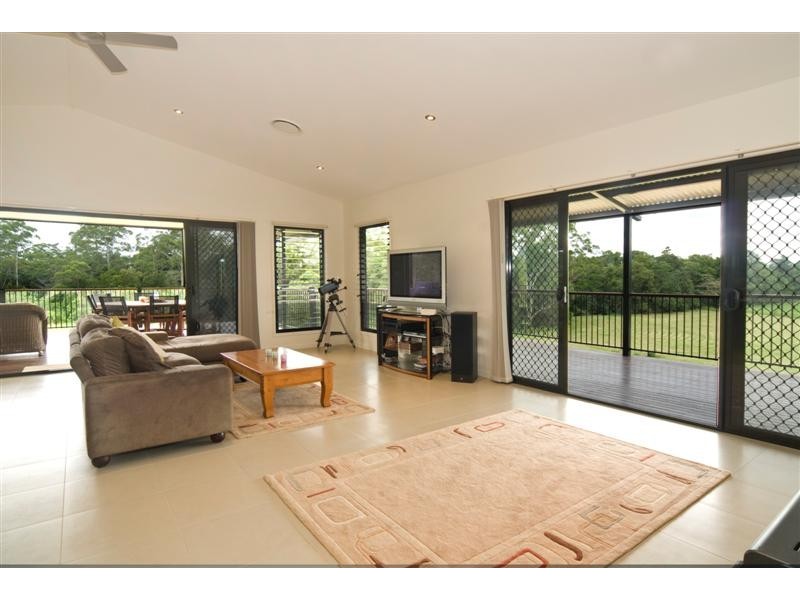 44 Willawong Pl, Cooran QLD 4569