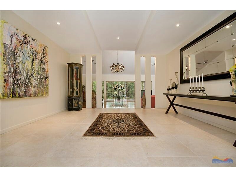 102 Patterson Drive, Tinbeerwah QLD 4563