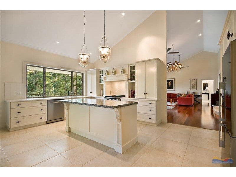 102 Patterson Drive, Tinbeerwah QLD 4563