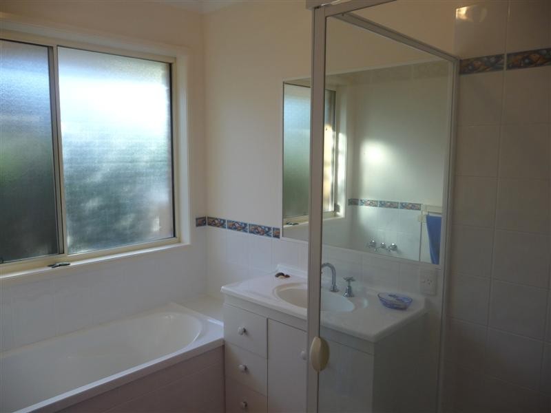 11 Ashgrove Drive, Cooroy QLD 4563