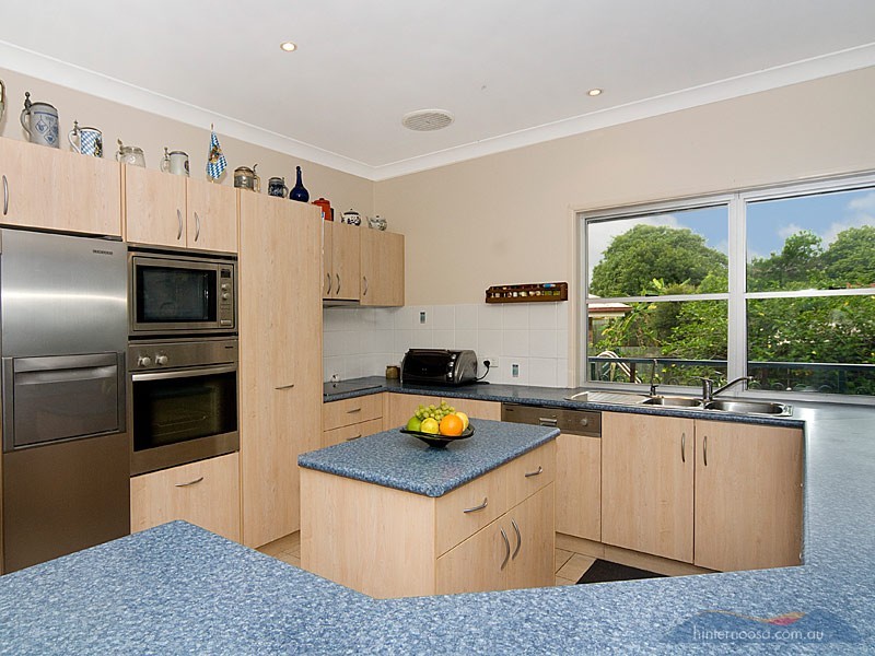 13 Ashgrove Dr, Cooroy QLD 4563