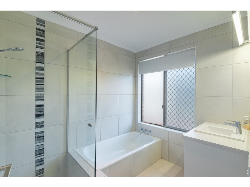 4 Bangalow Court, Cooroy QLD 4563