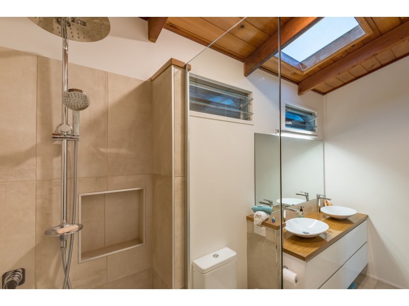 10 Hinterland Close, Tinbeerwah QLD 4563