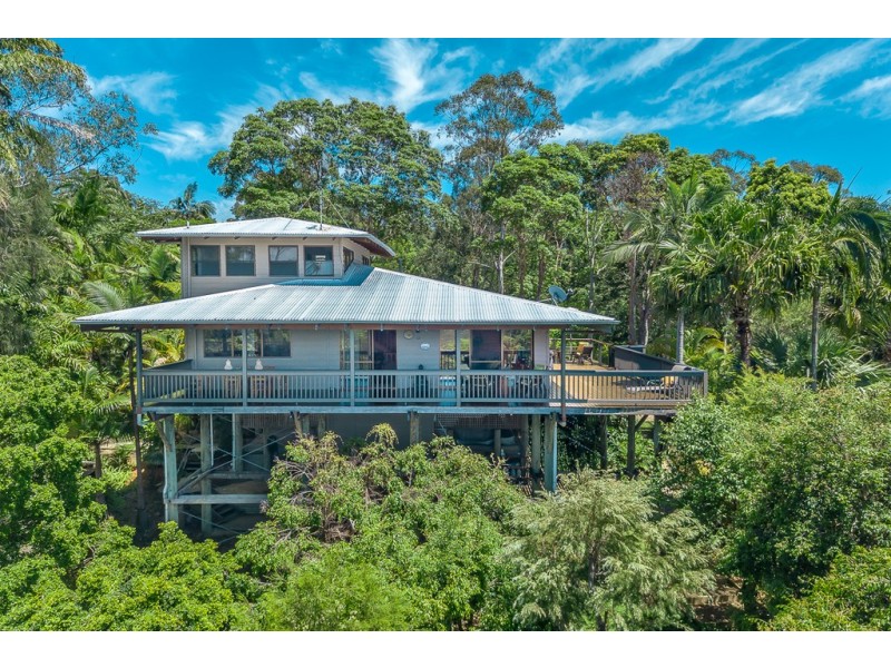 10 Hinterland Close, Tinbeerwah QLD 4563