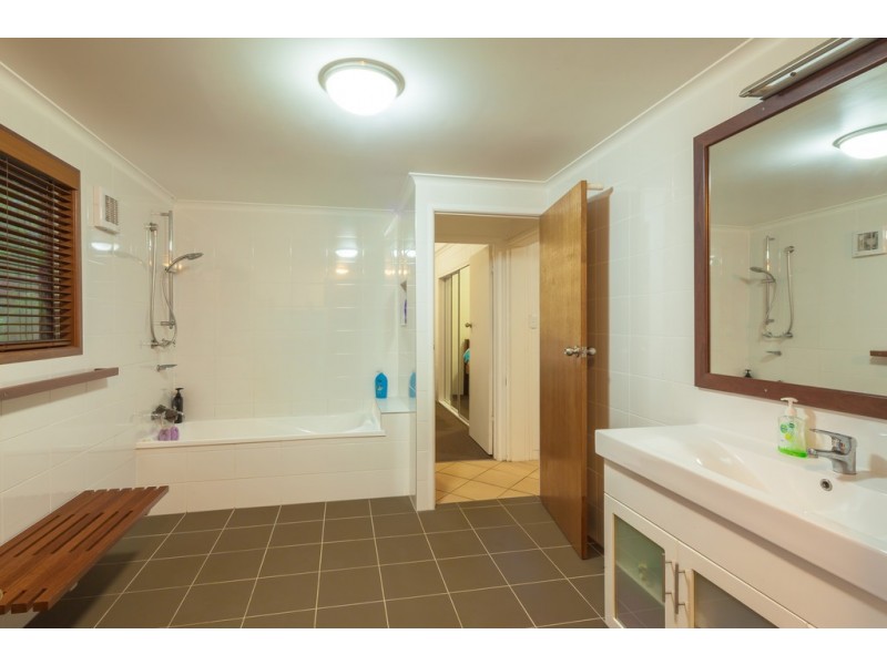618 Bunya Rd, Eumundi QLD 4562