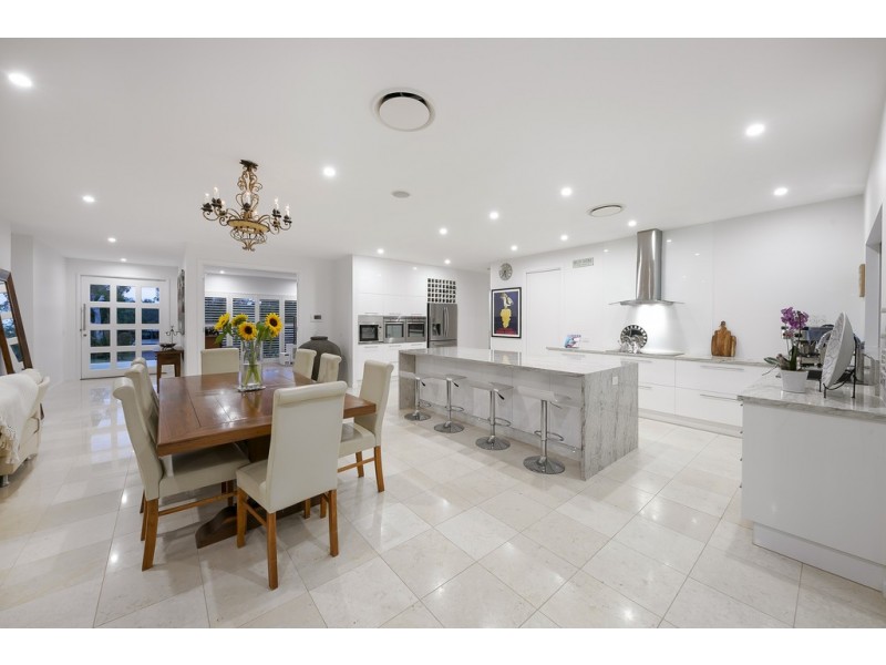 23 Charlotte Drive, Weyba Downs QLD 4562