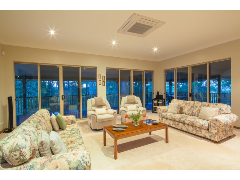 8 Martha Lane, Verrierdale QLD 4562