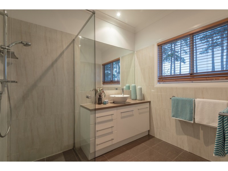 115 Martins Rd, Eumundi QLD 4562