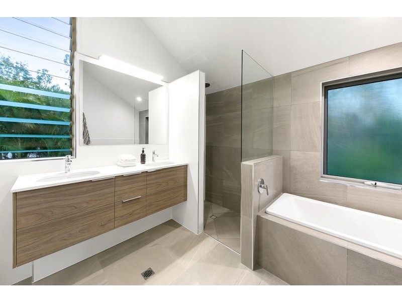 1 Solitaire Street, Doonan QLD 4562