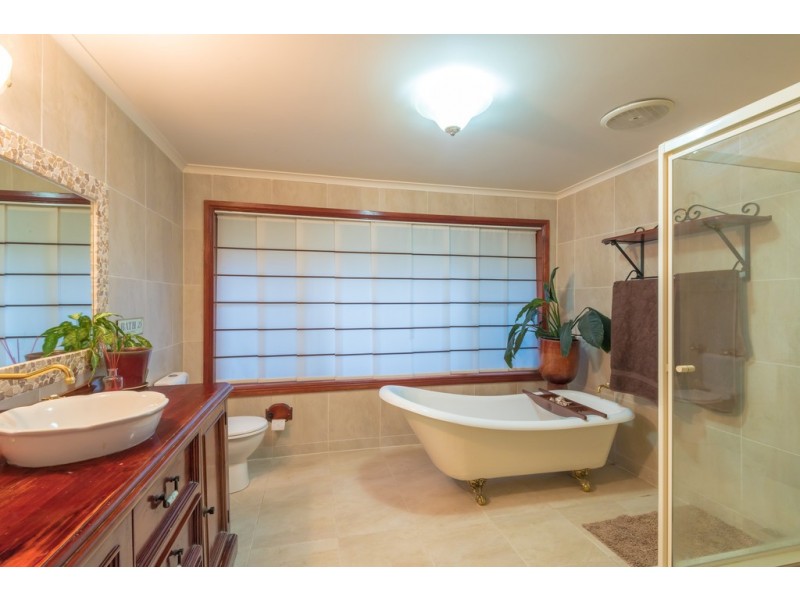 264 Sunrise Rd, Doonan QLD 4562
