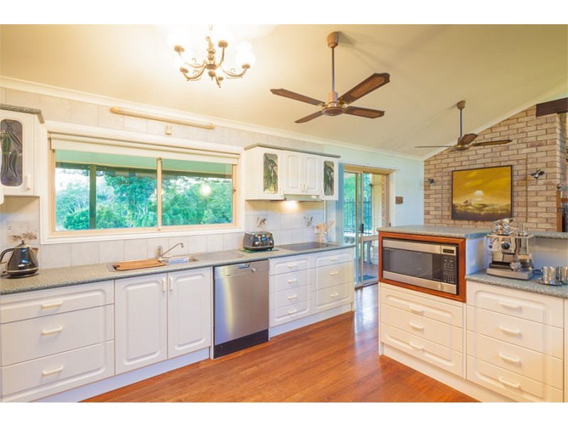 118 Valley Dr, Doonan QLD 4562