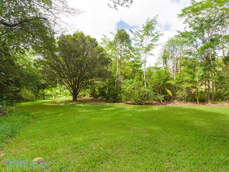 1 Whispering Gum Ave, Eumundi QLD 4562