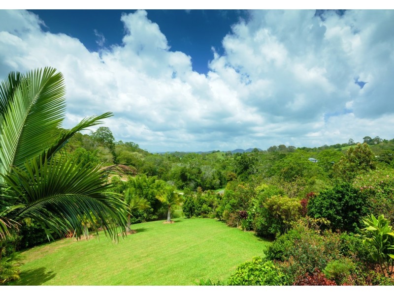 14 Whispering Gum Ave, Eumundi QLD 4562