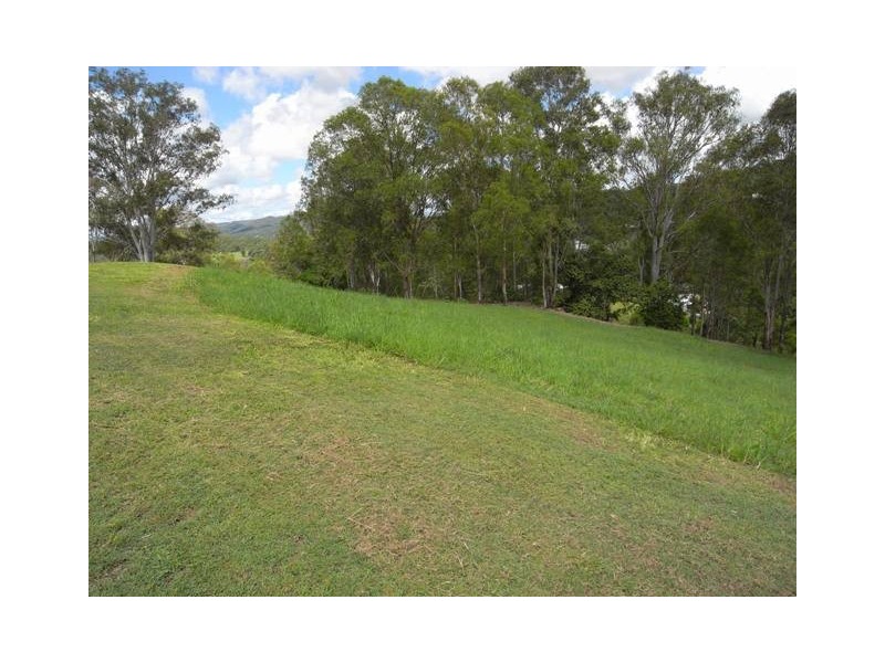 52 Whispering Gum Ave, Eumundi QLD 4562