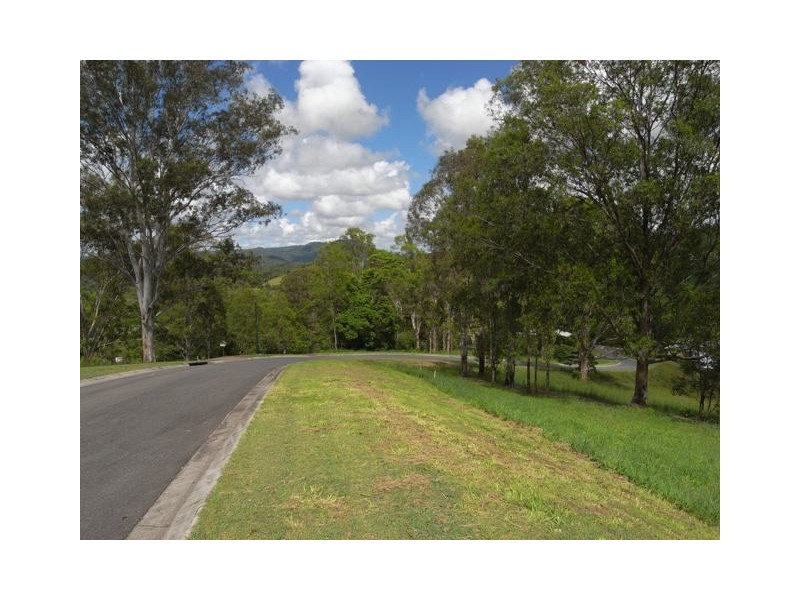52 Whispering Gum Ave, Eumundi QLD 4562