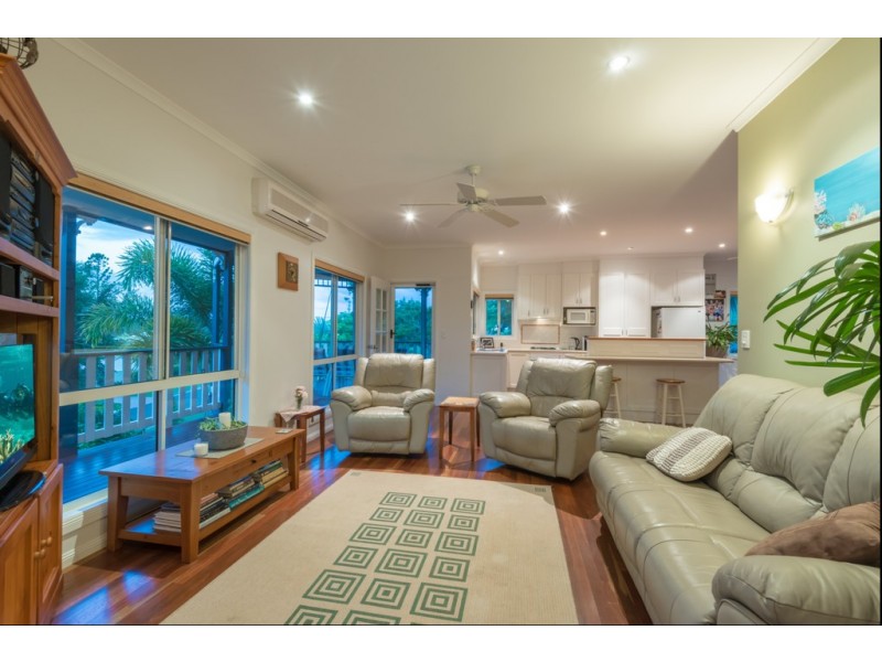 30 Belleden Pl, Cooroy QLD 4563