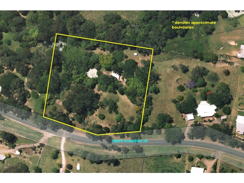 90 Black Mountain Rd, Cooroy QLD 4563