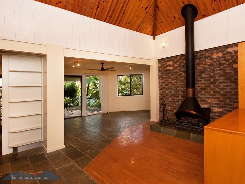 90 Black Mountain Rd, Cooroy QLD 4563