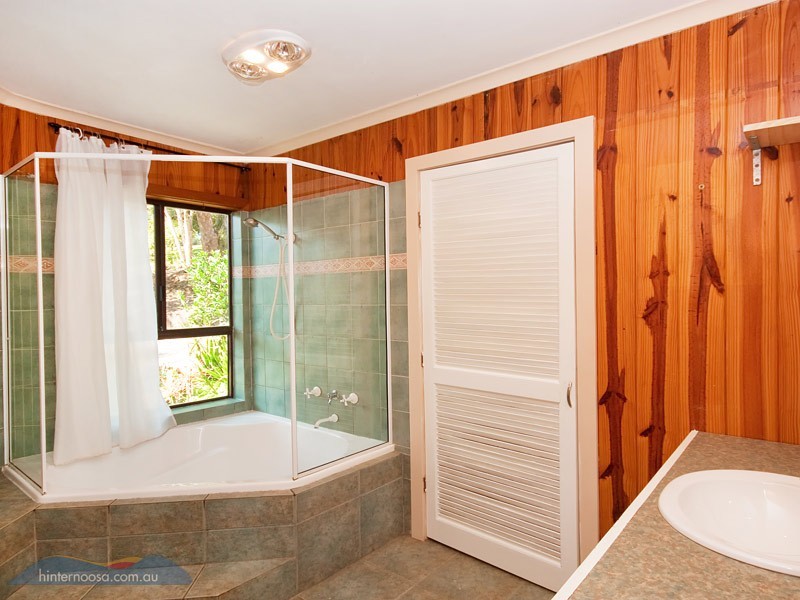 90 Black Mountain Rd, Cooroy QLD 4563