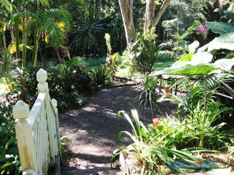 90 Black Mountain Rd, Cooroy QLD 4563