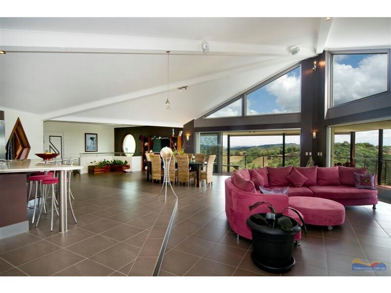 290 Black Mountain Rd, Cooroy QLD 4563