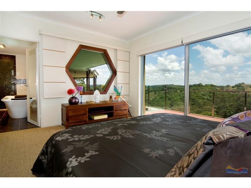290 Black Mountain Rd, Cooroy QLD 4563