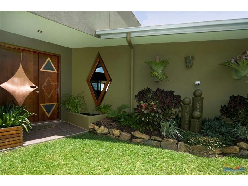 290 Black Mountain Rd, Cooroy QLD 4563