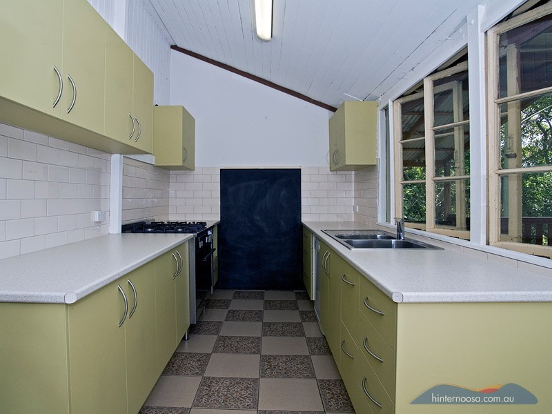 482 Black Mountain Rd, Cooroy QLD 4563