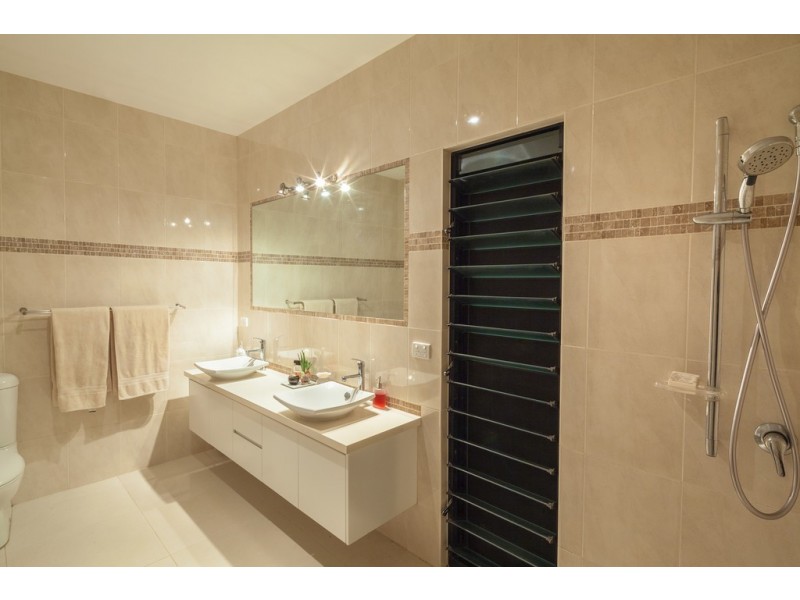 56 Black Mountain Range Rd, Black Mountain QLD 4563