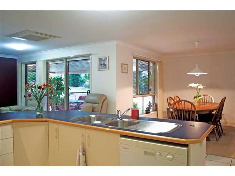 84 Blueberry Dr, Cooroy QLD 4563