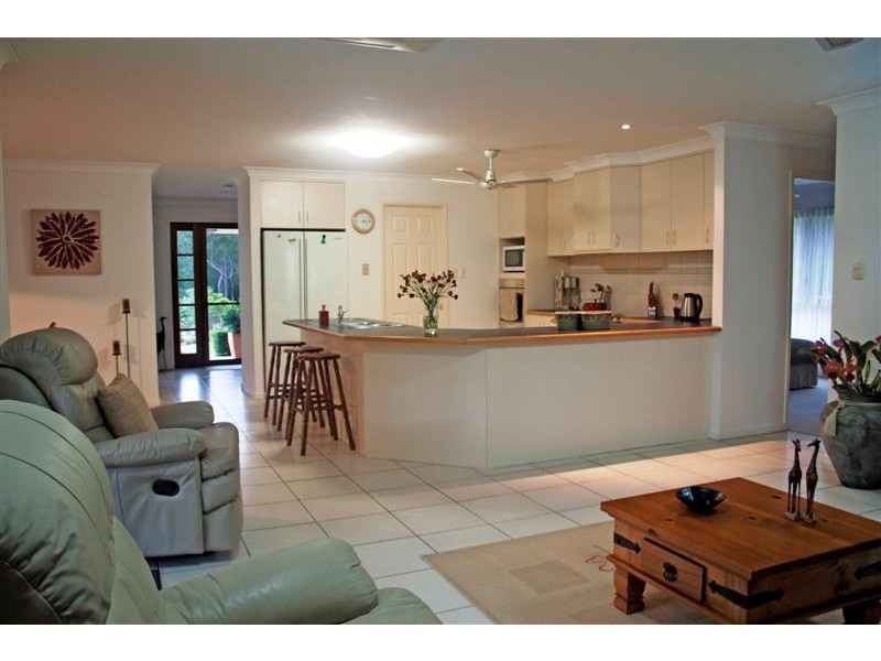 84 Blueberry Dr, Cooroy QLD 4563