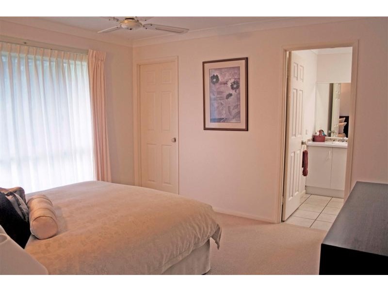 84 Blueberry Dr, Cooroy QLD 4563