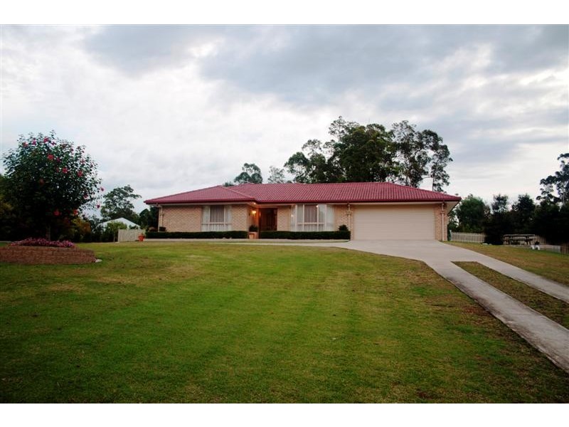 84 Blueberry Dr, Cooroy QLD 4563