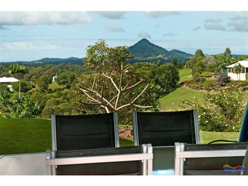 158 Blueberry Dr, Cooroy QLD 4563